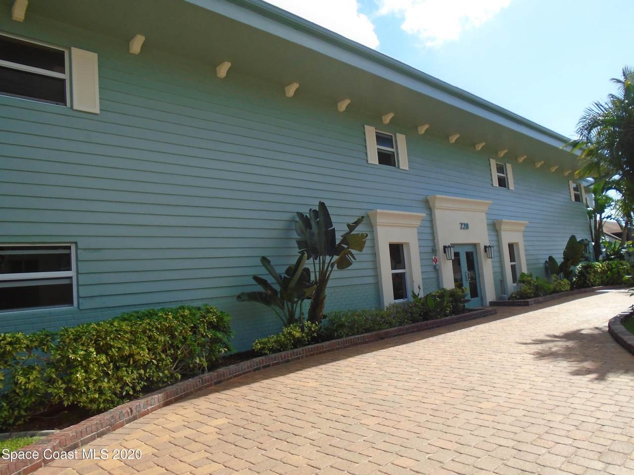 220 Columbia Drive - Photo 1