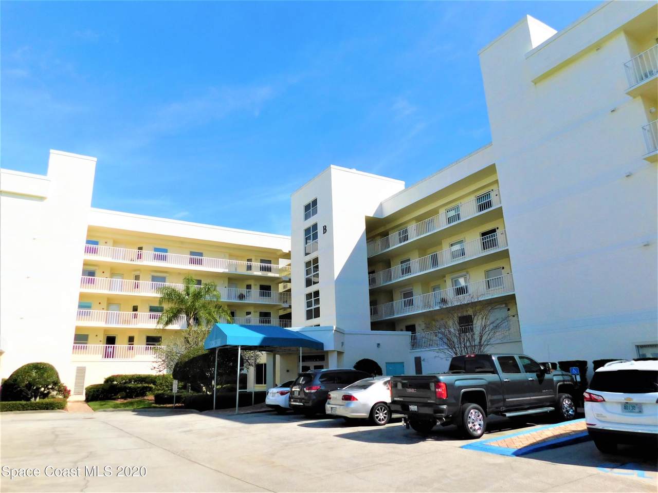 8700 Ridgewood Avenue - Photo 1