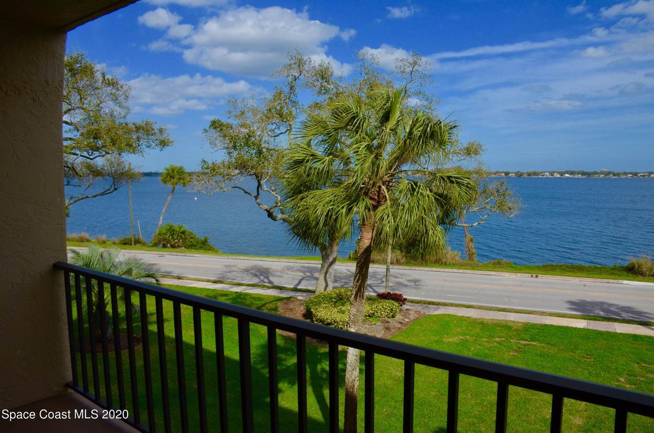 1049 Rockledge Drive - Photo 1