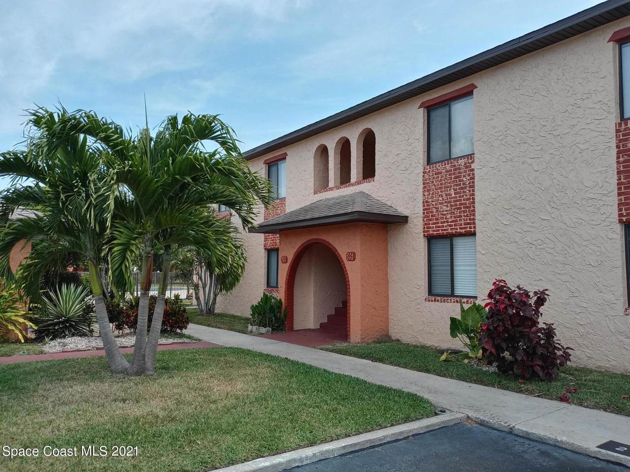 297 San Juan Circle - Photo 1