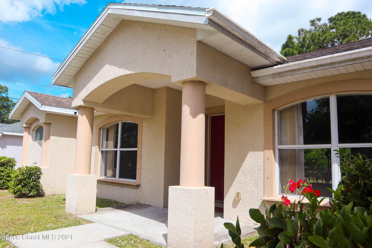 791 Autumn Street - Photo 1
