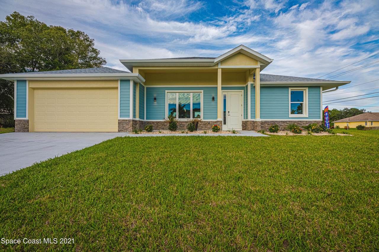 898 Starland Street - Photo 1