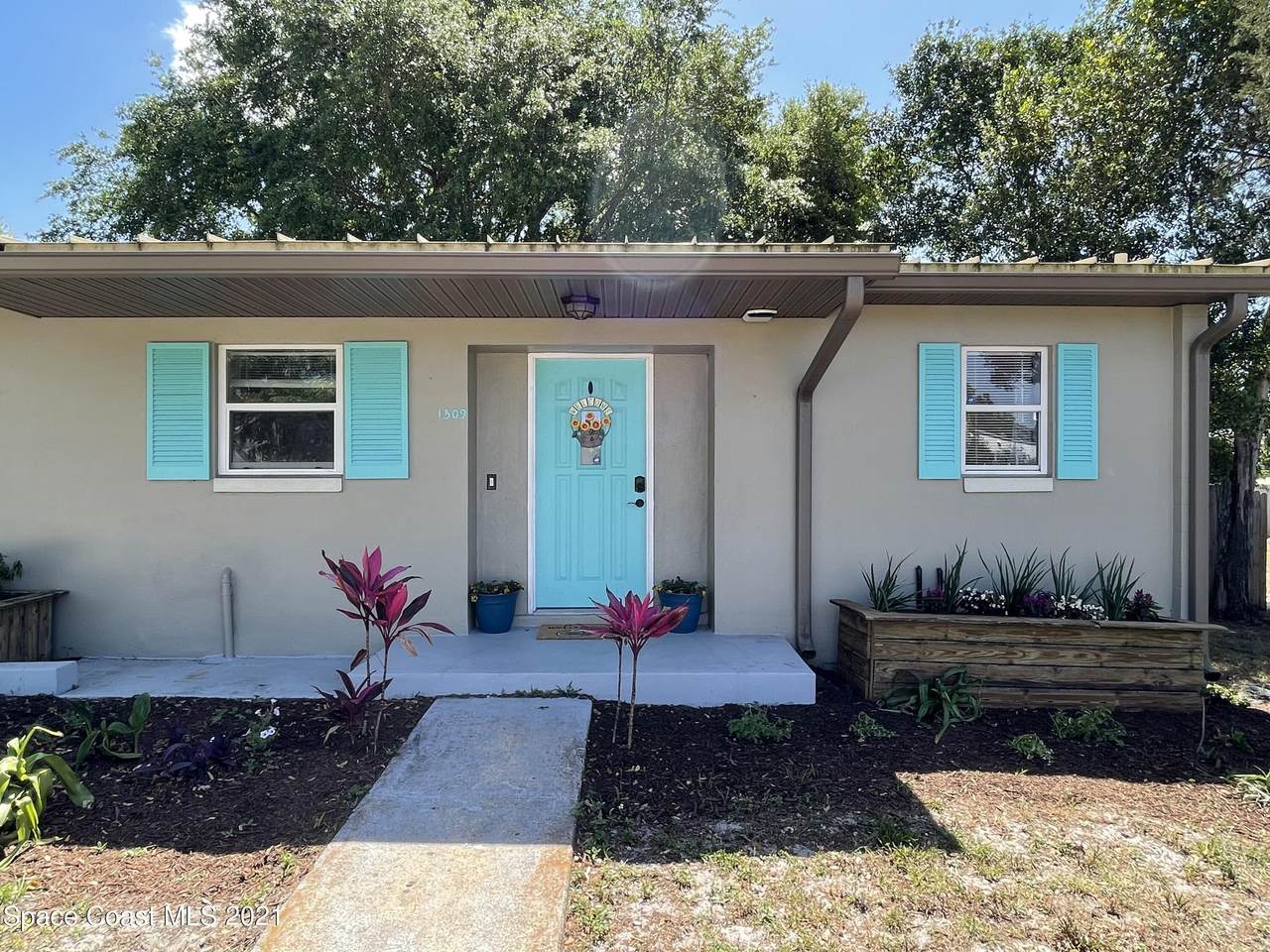 1509 Gainesville Drive - Photo 1