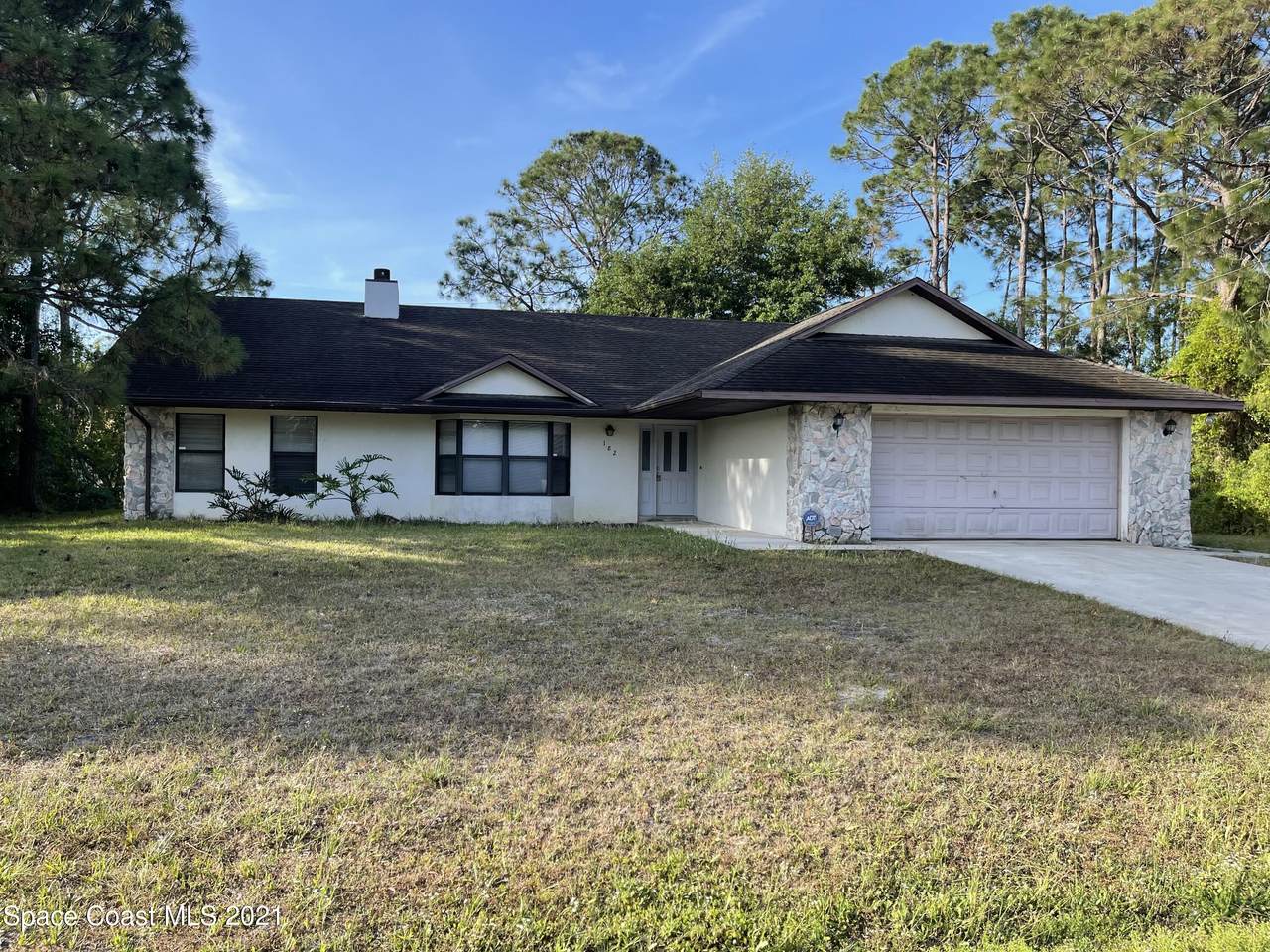 182 Emerson Drive - Photo 1