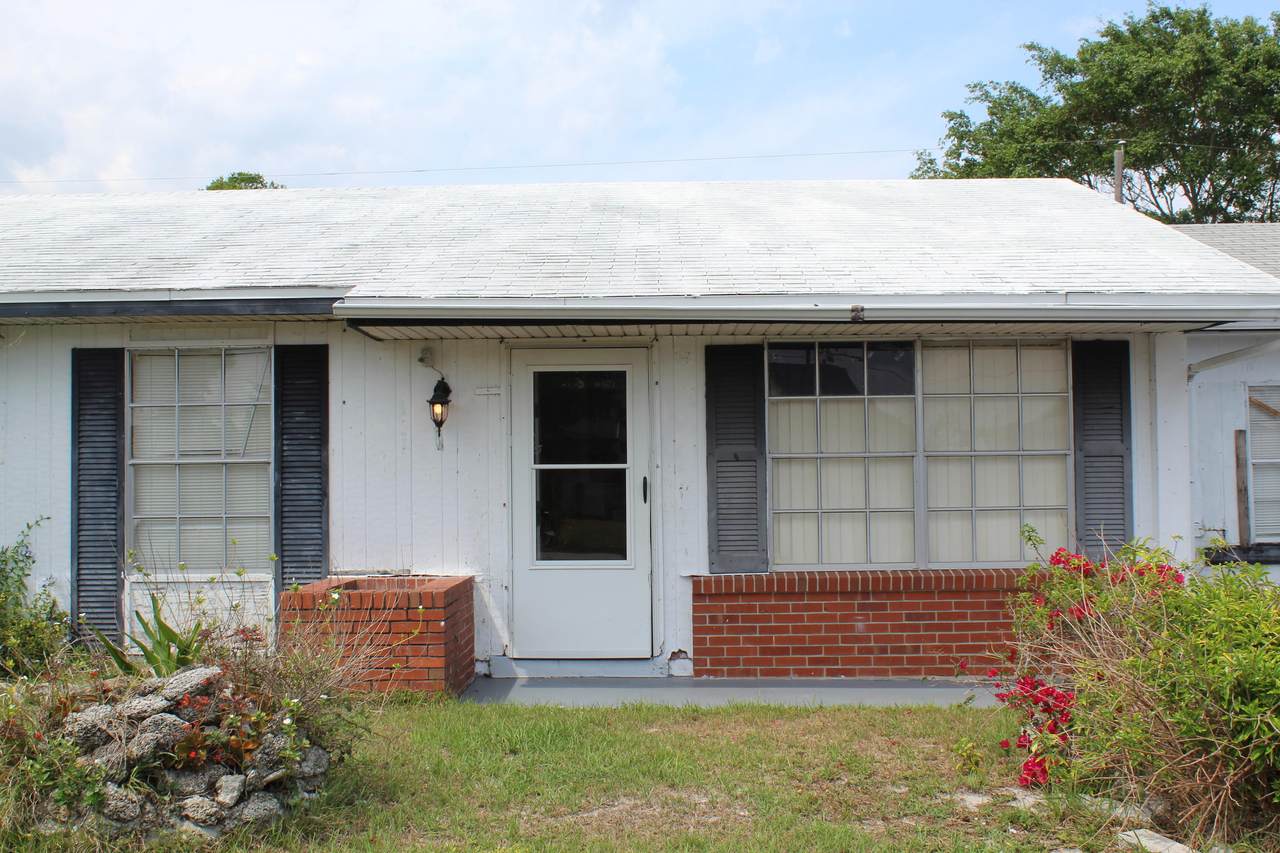 3235 Edgewood Drive - Photo 1