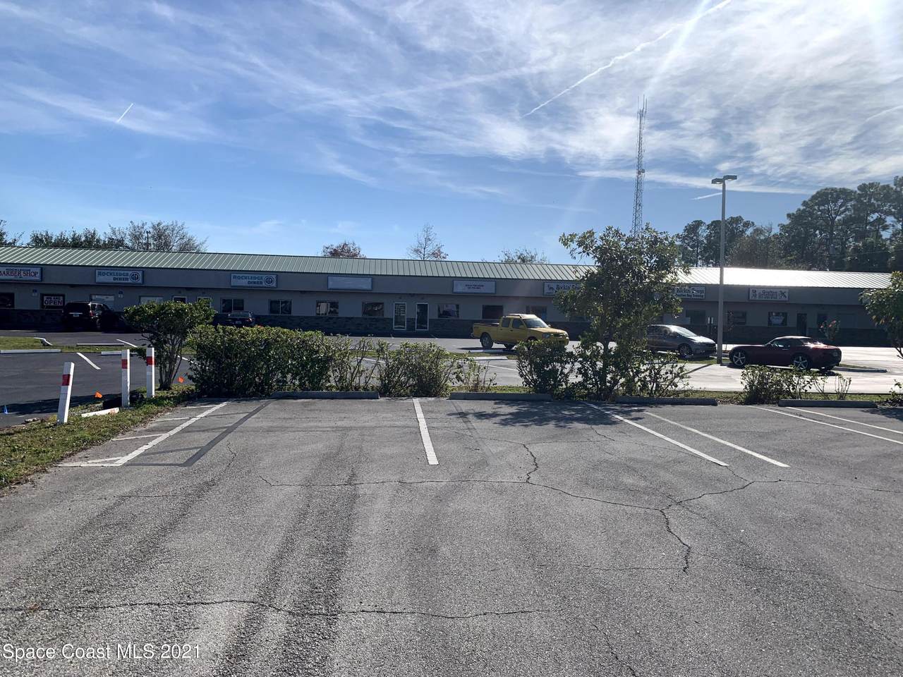 563 Barton Boulevard - Photo 1