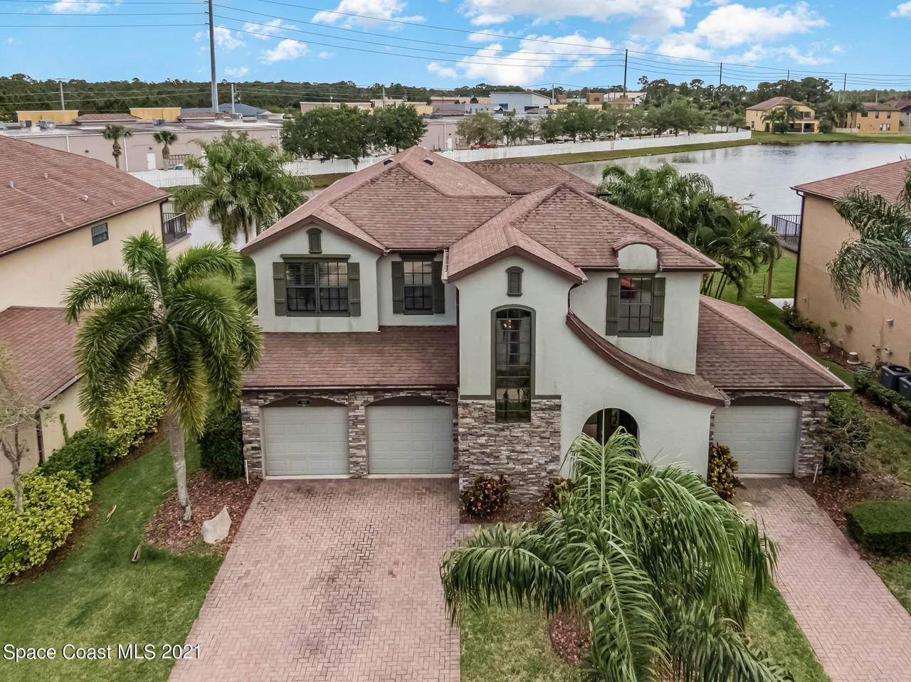1435 Talon Way - Photo 1