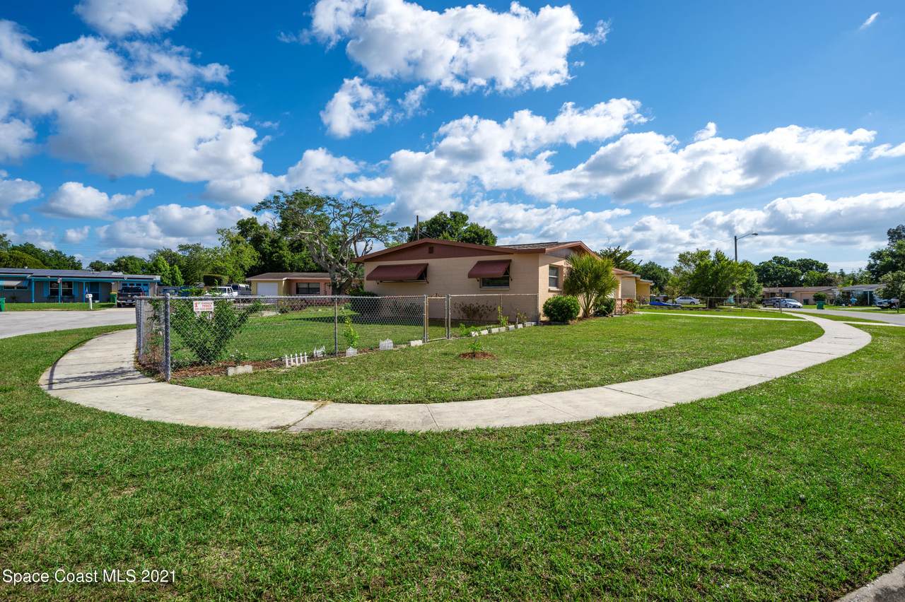 1318 Stetson Drive - Photo 1