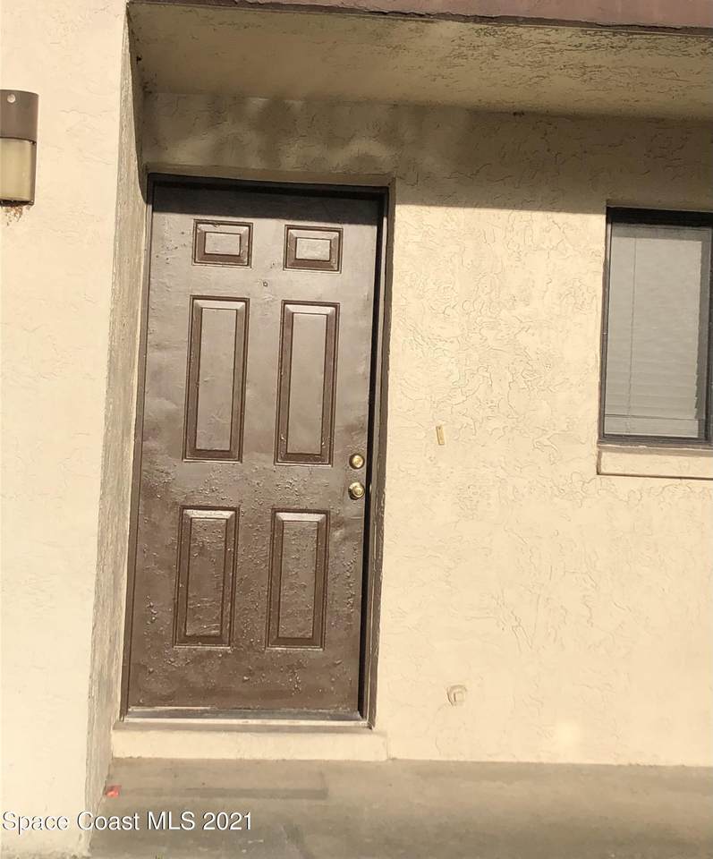 1560 University Lane - Photo 1