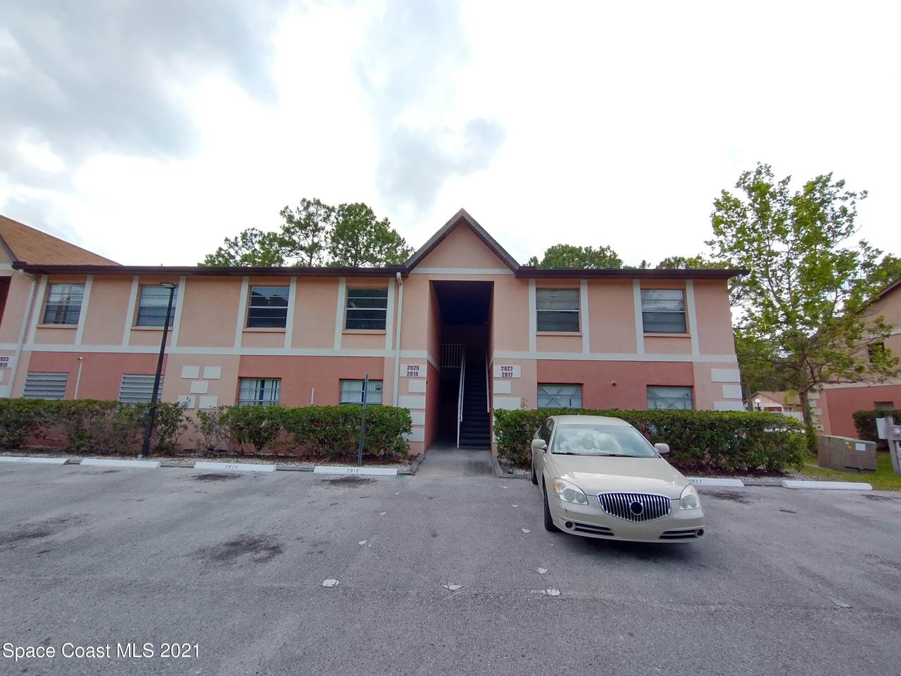 2925 Pinewood Drive - Photo 1