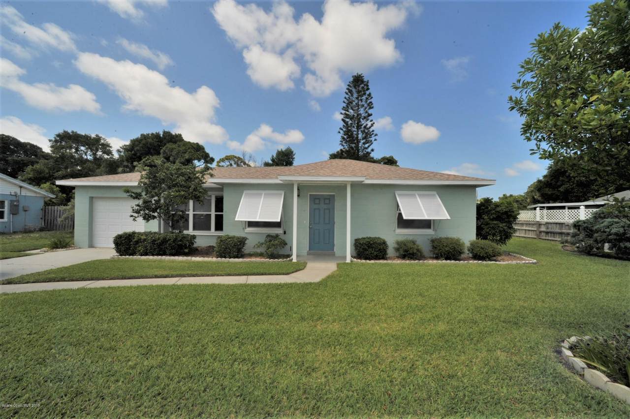 424 Bamboo Lane - Photo 1