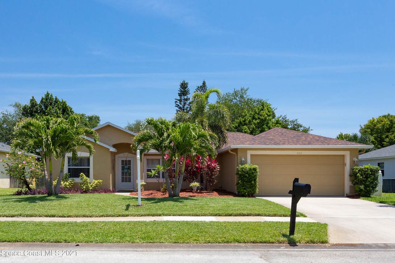 2107 Lansing Street - Photo 1