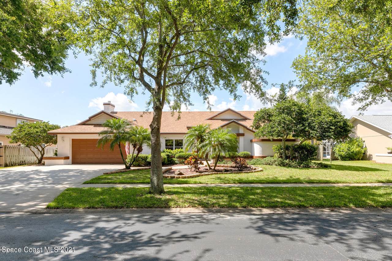 203 Waterbury Lane - Photo 1