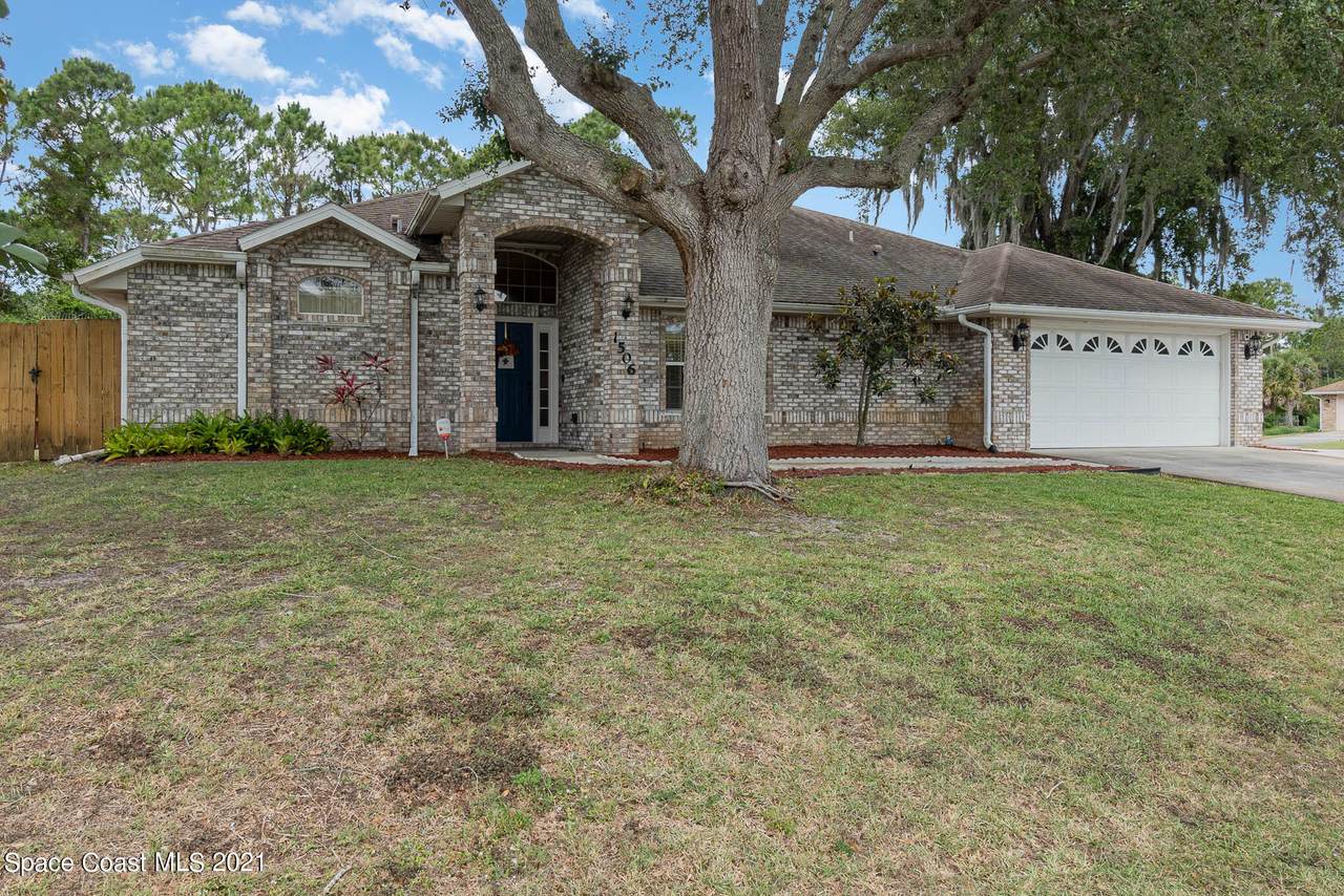 1506 Alexis - Photo 1