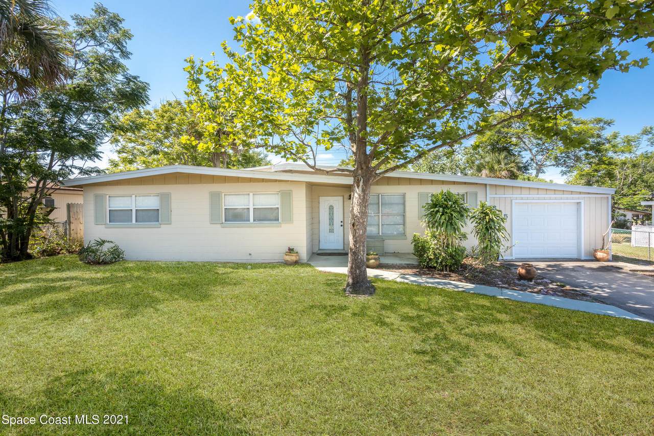 895 Cleveland Street - Photo 1