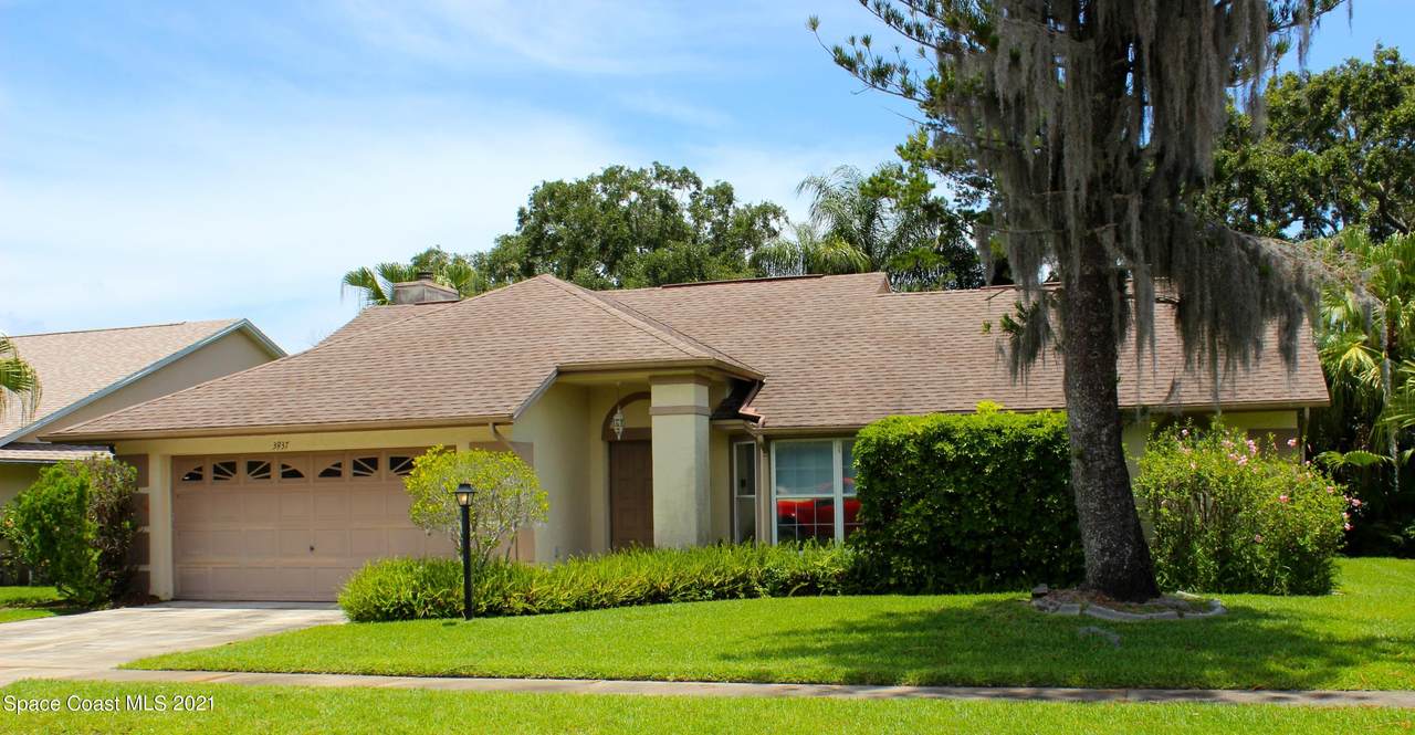 3937 Tanglewood Circle - Photo 1