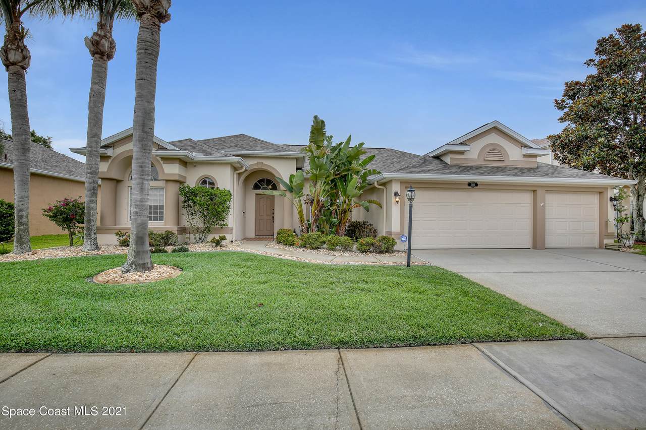 5345 Creekwood Drive - Photo 1
