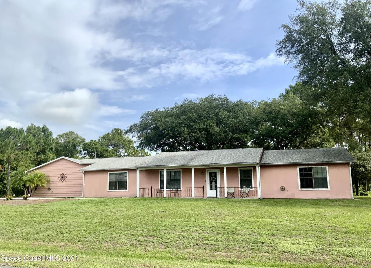 1219 Scottish Street - Photo 1