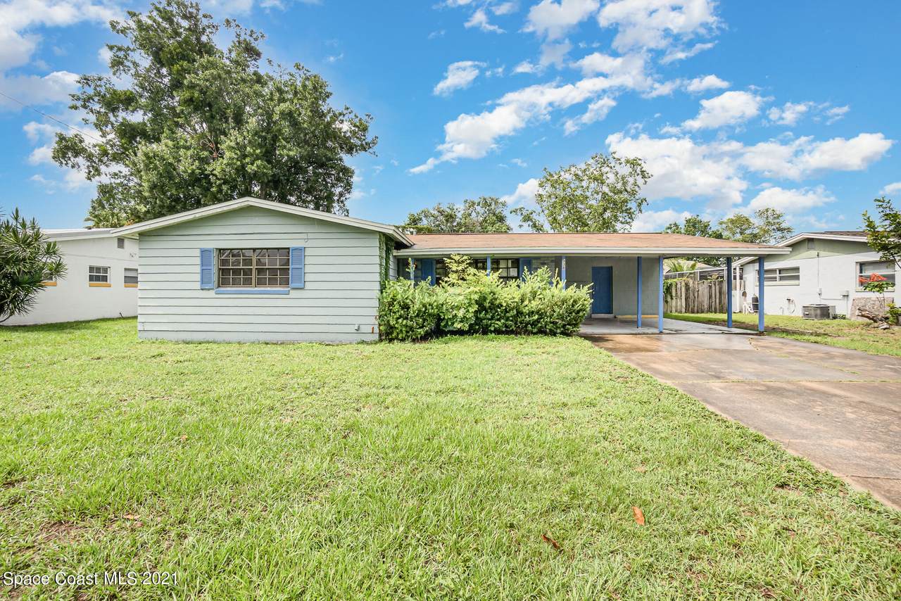 938 Lexington Road - Photo 1