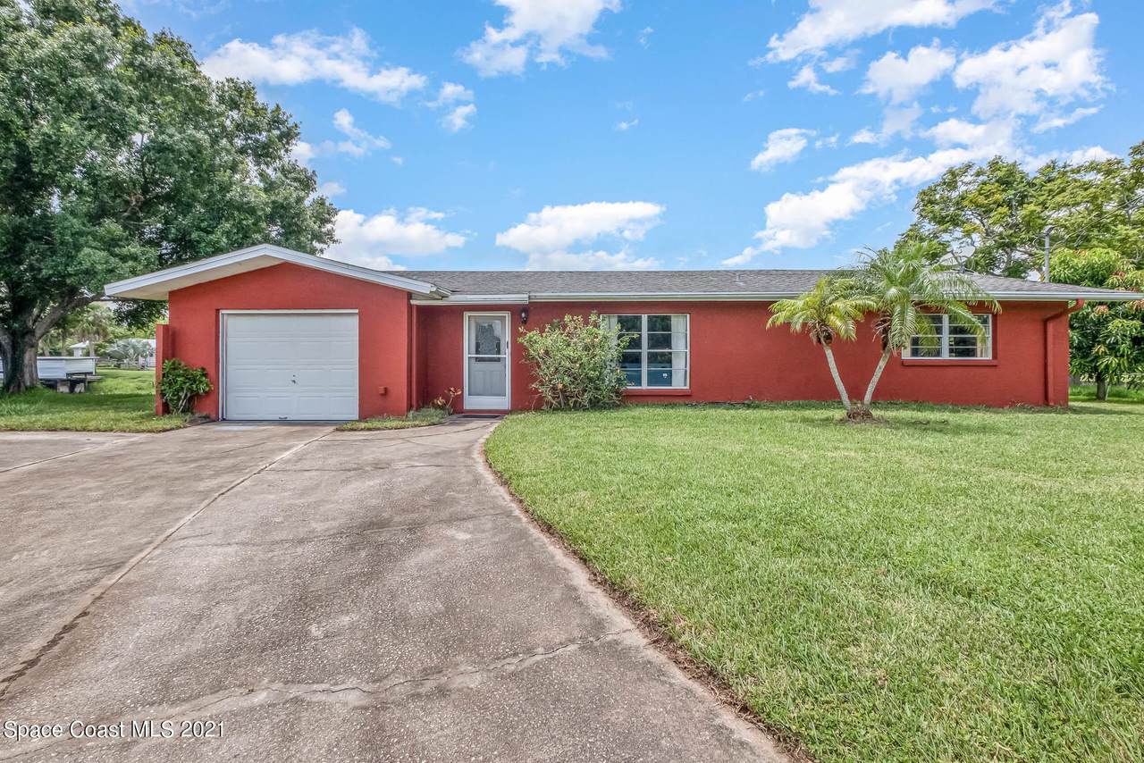 830 Cardinal Road - Photo 1