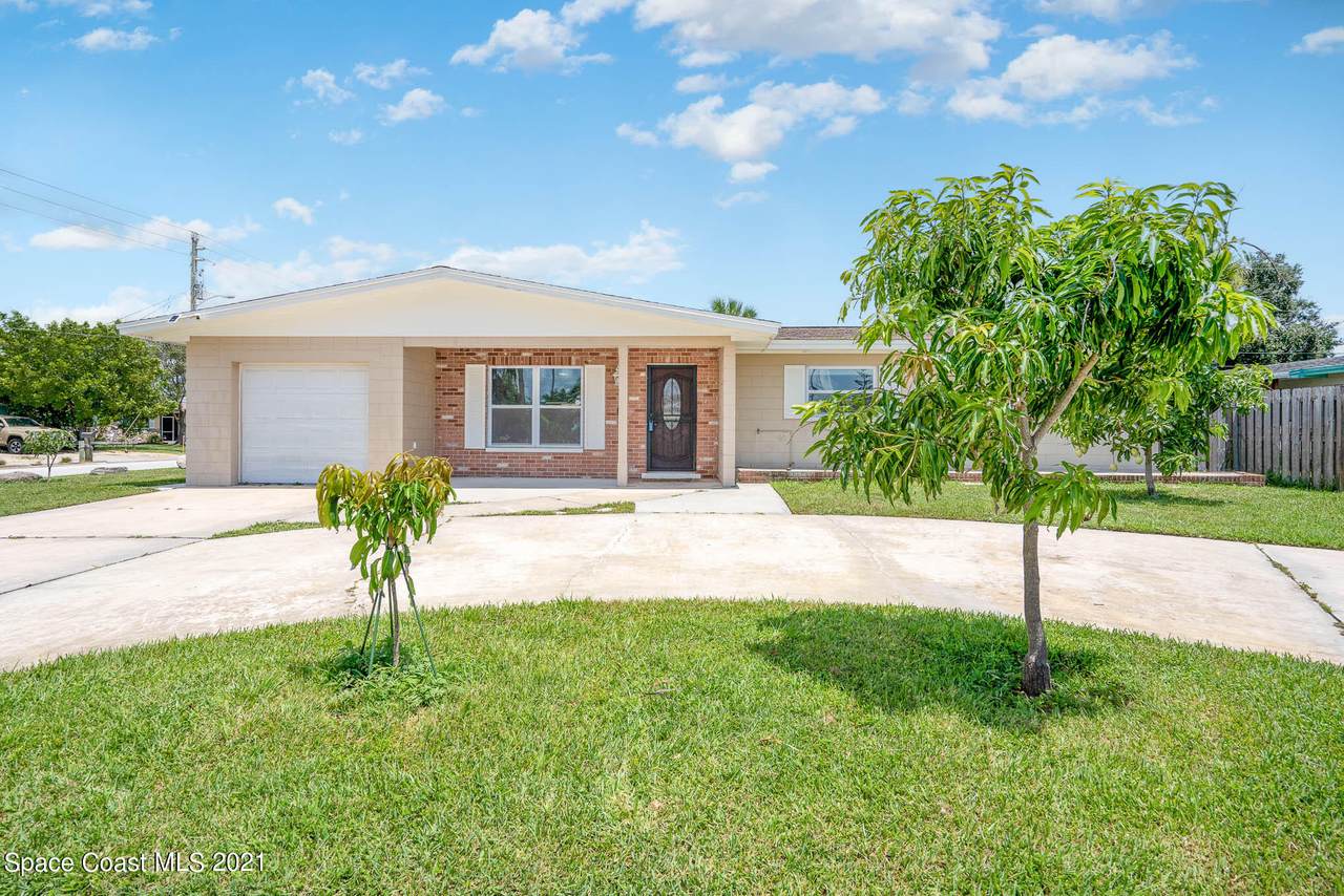 1380 Floral Lane - Photo 1