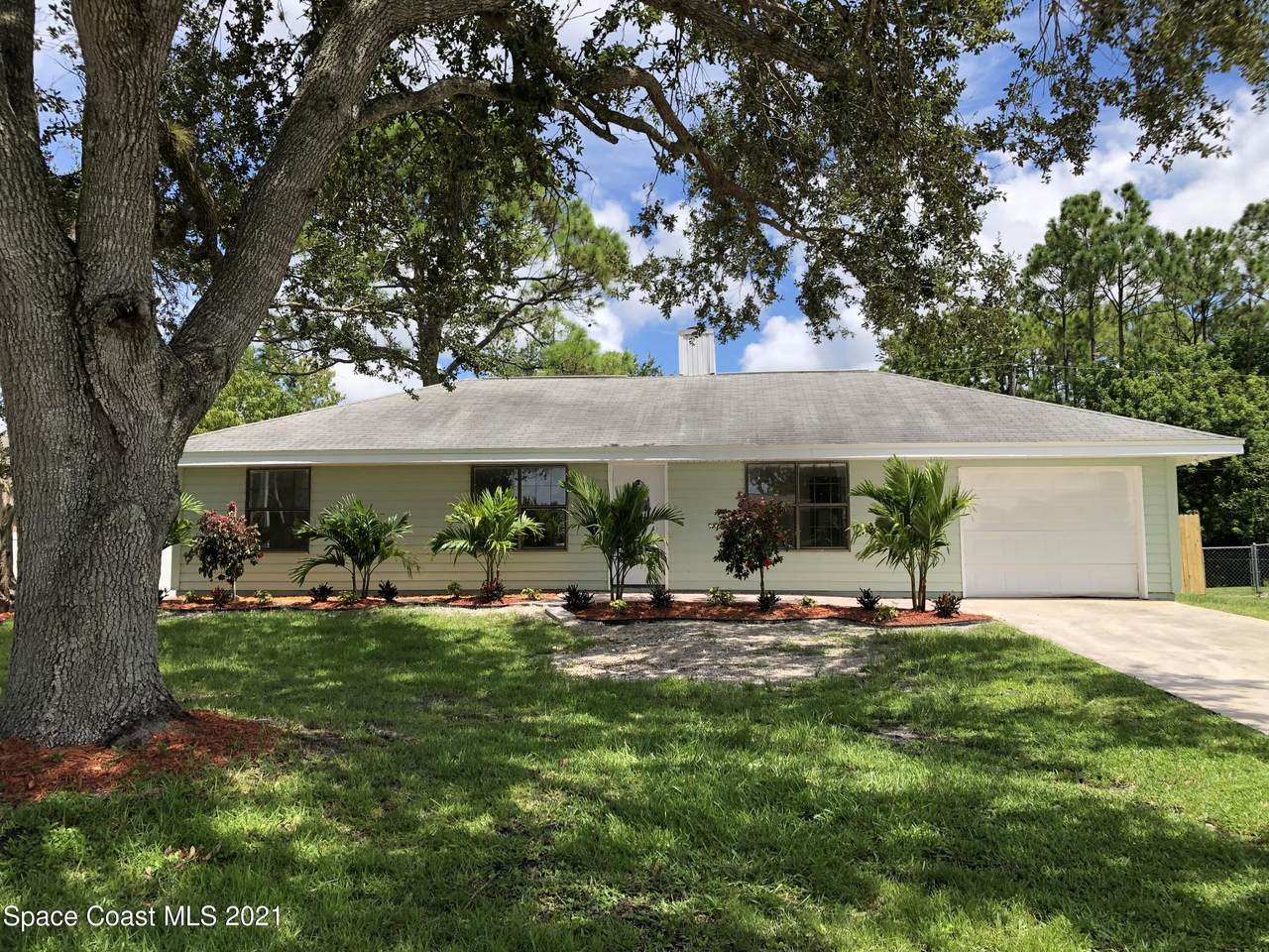 269 Americana Boulevard - Photo 1