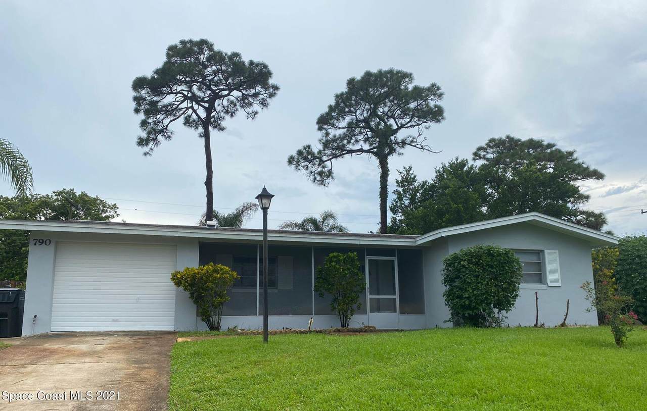 790 Hillcrest Avenue - Photo 1