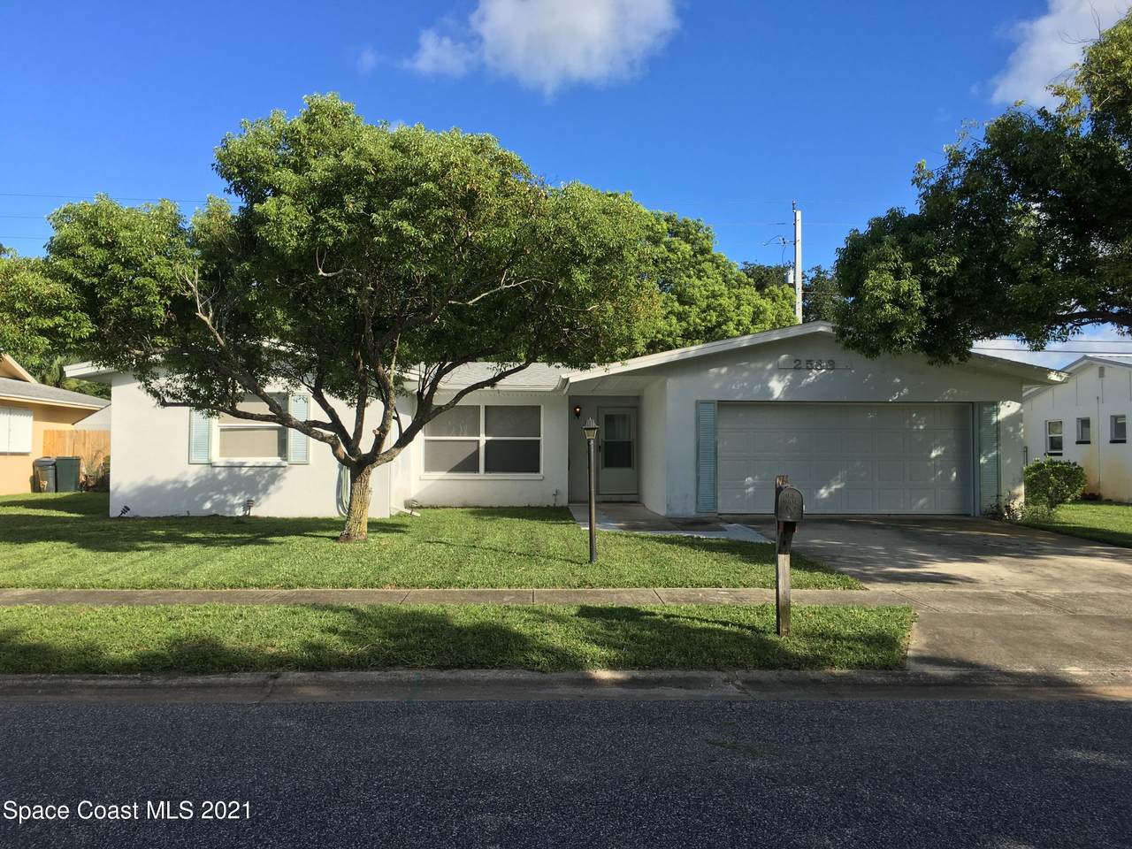 2533 Riviera Drive - Photo 1