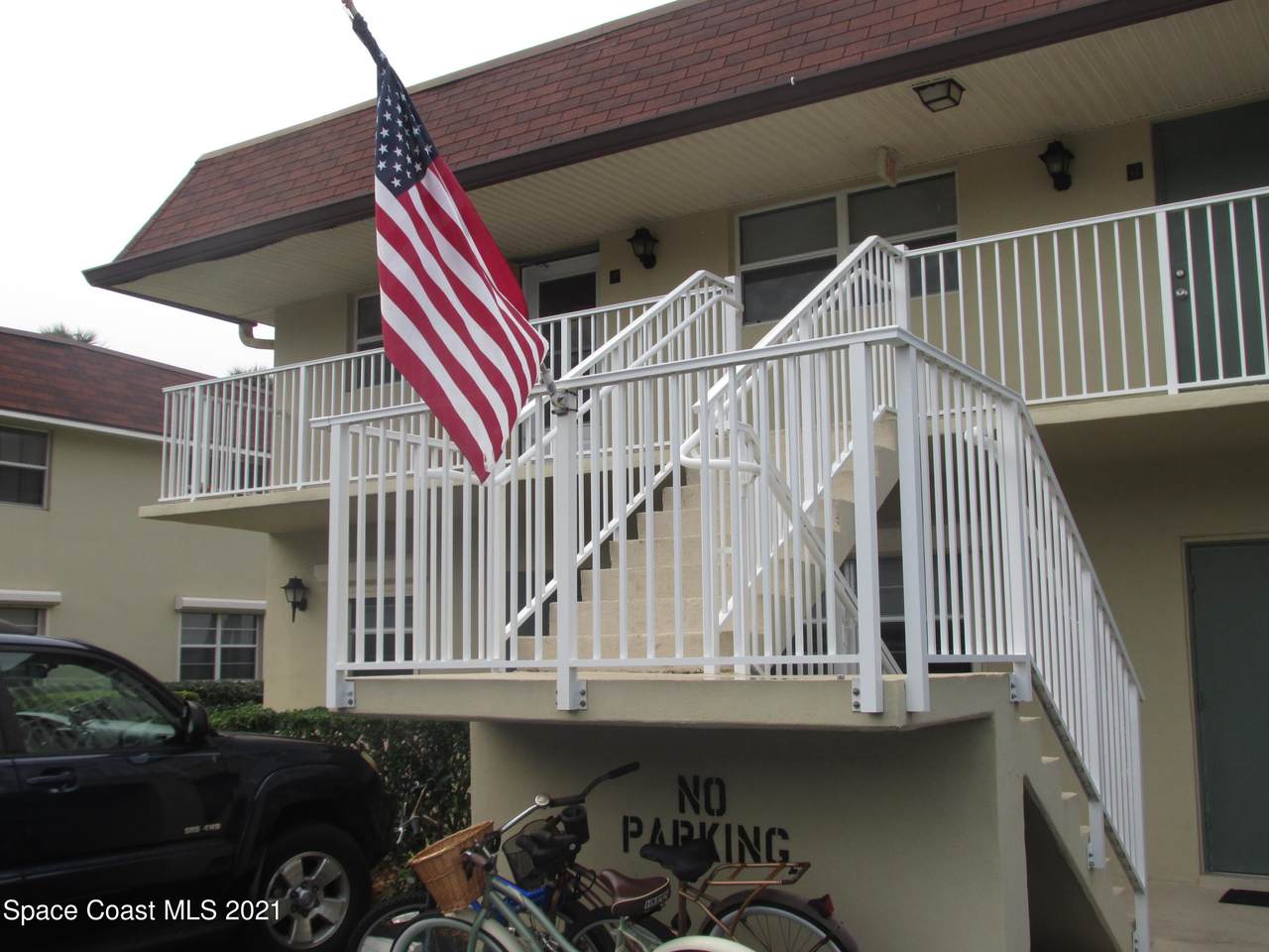 210 Cape Shores Circle - Photo 1