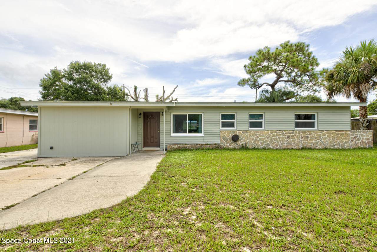 1585 Country Lane - Photo 1