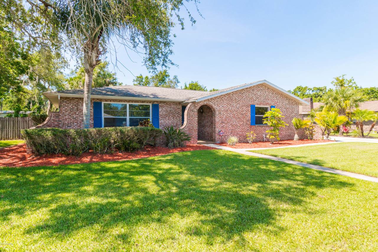 1208 Cimarron Circle - Photo 1