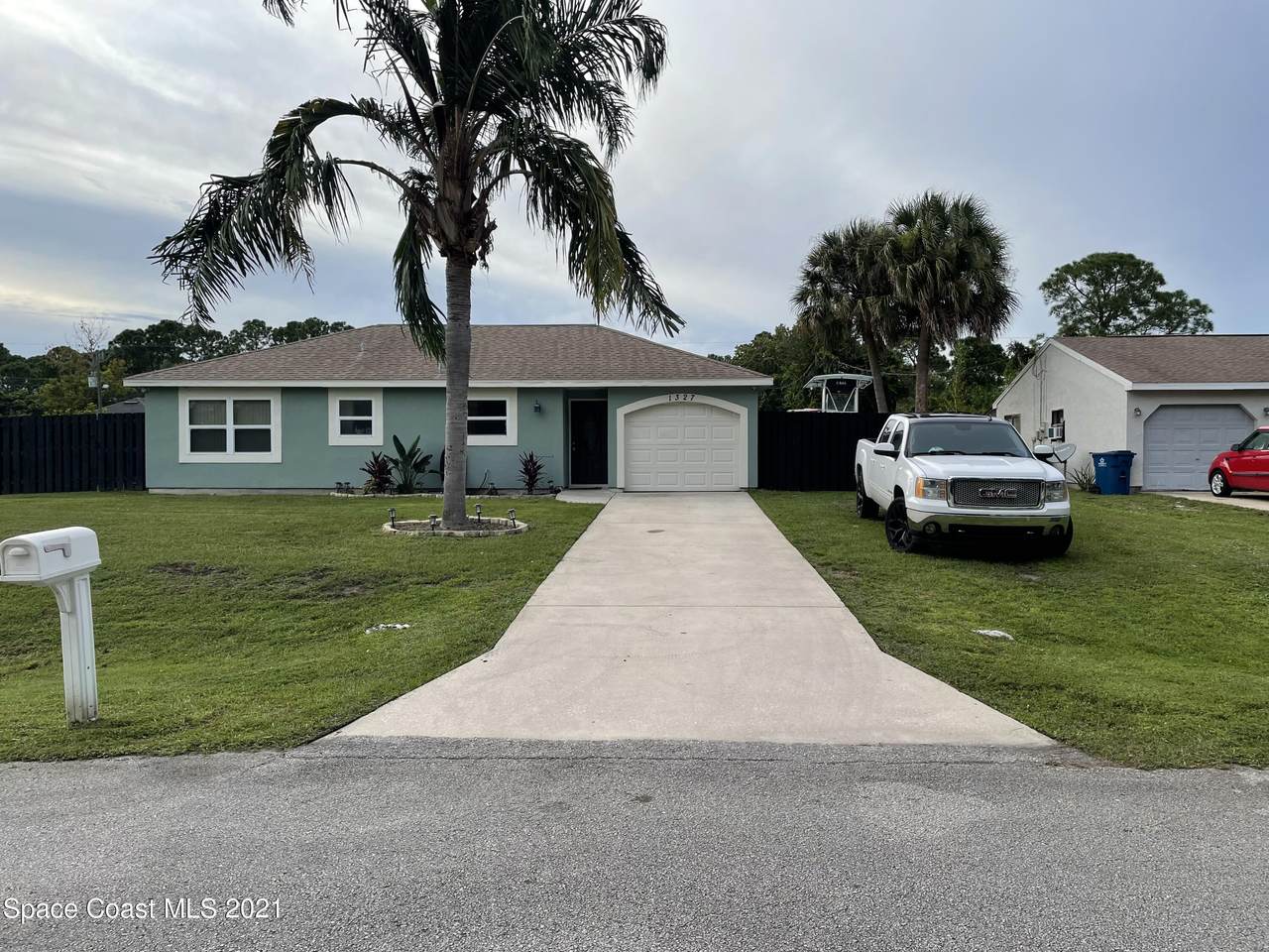 1327 Valencia Street - Photo 1