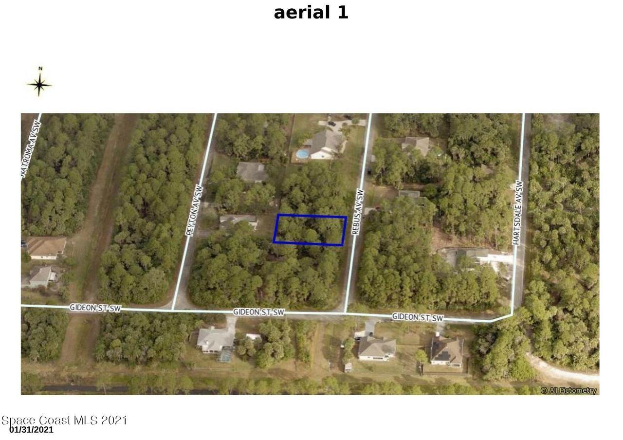 882 Rebus Avenue - Photo 1