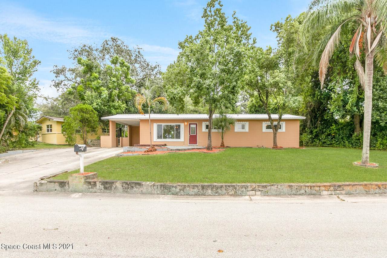 1675 Golfview Drive - Photo 1