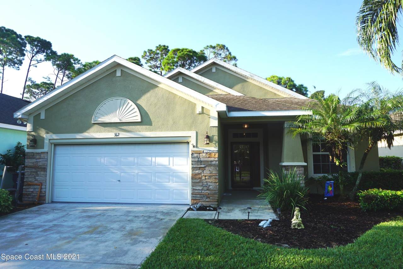 312 Waterside Circle - Photo 1