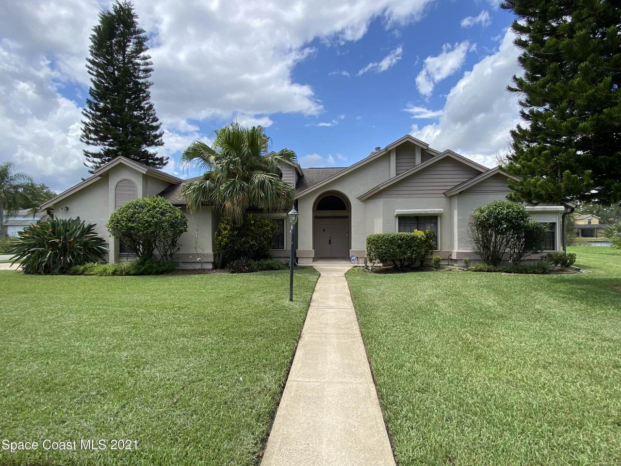 4220 Hemlock Lane - Photo 1