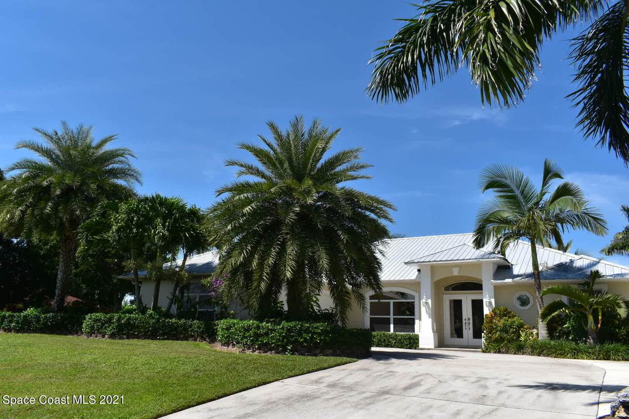 1095 54th Avenue - Photo 1