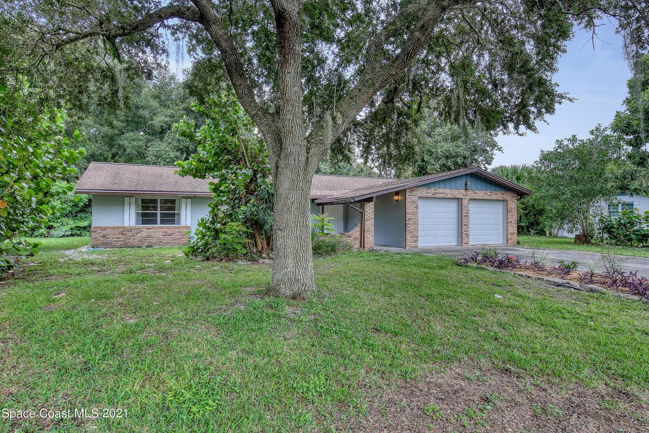 101 River Heights Drive - Photo 1