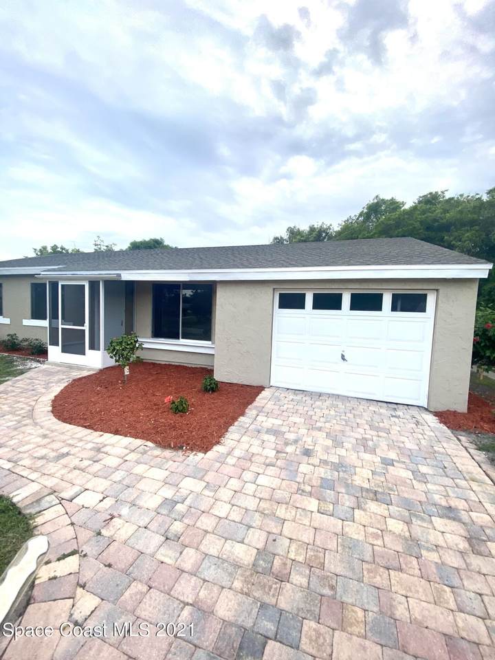 1666 Fairfield Circle - Photo 1