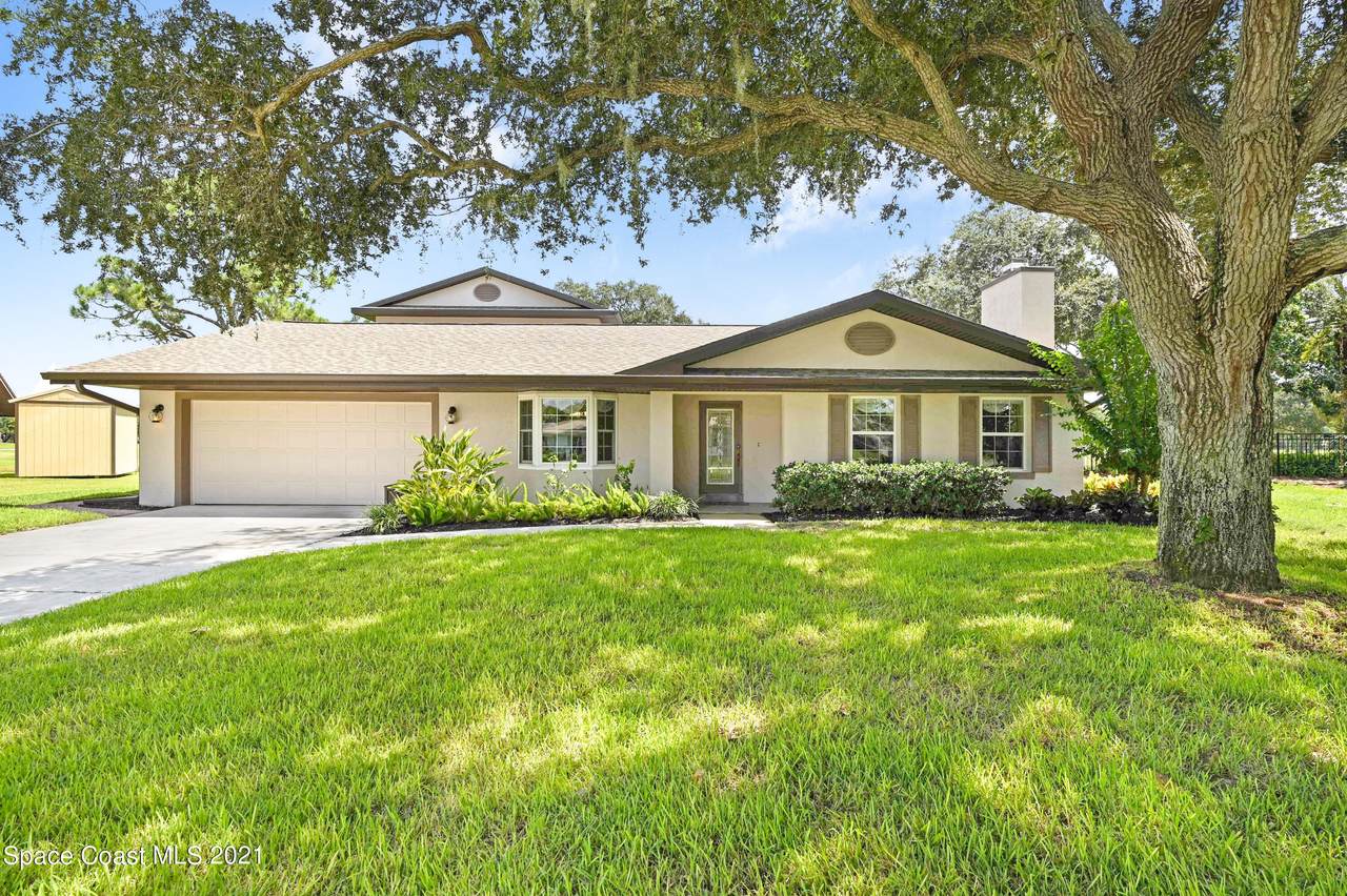 1428 Gleneagles Way - Photo 1