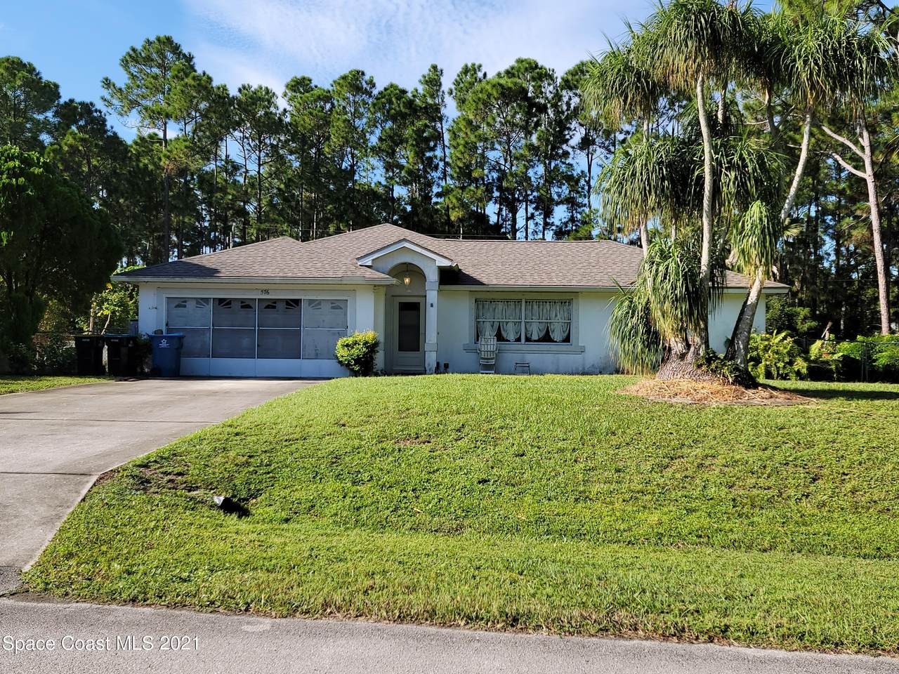 576 Holmes Avenue - Photo 1