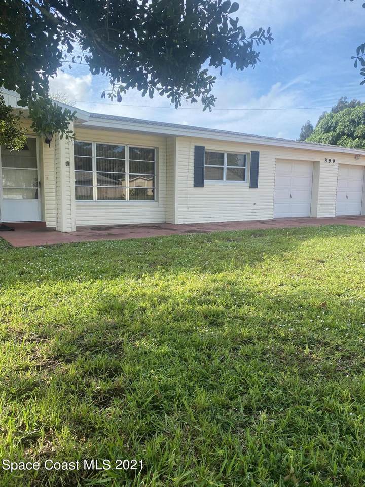 899 Barclay Drive - Photo 1