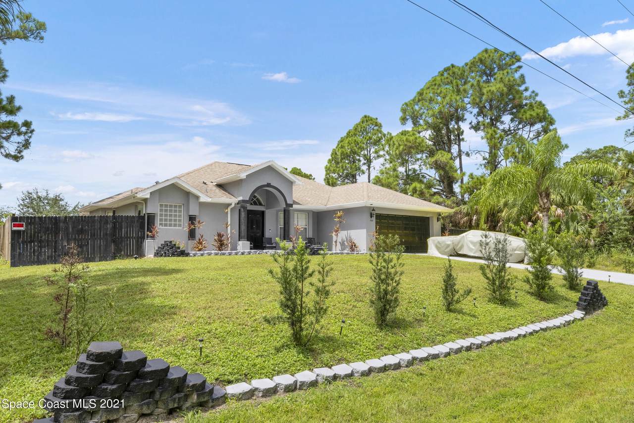 2464 Harbison Avenue - Photo 1