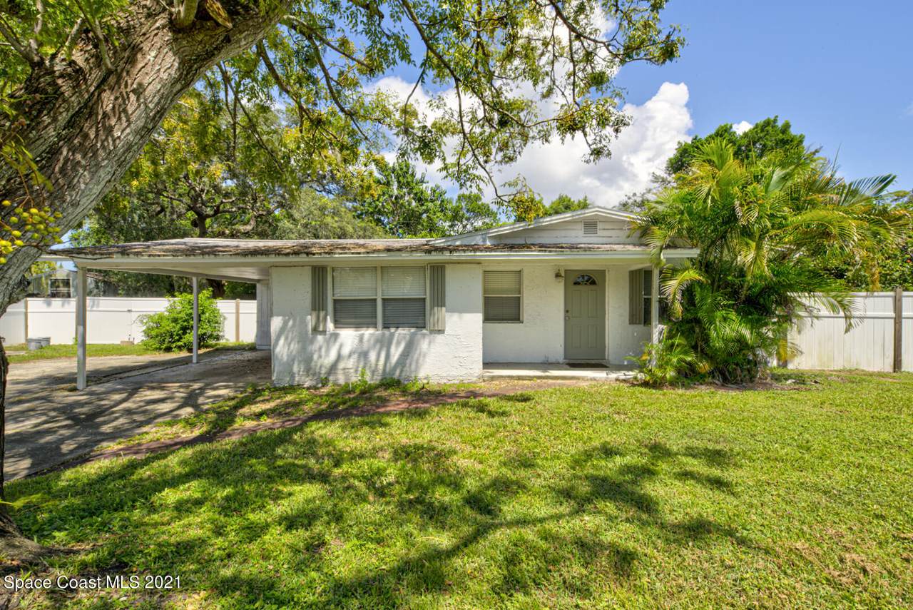 1327 Vista Terrace - Photo 1