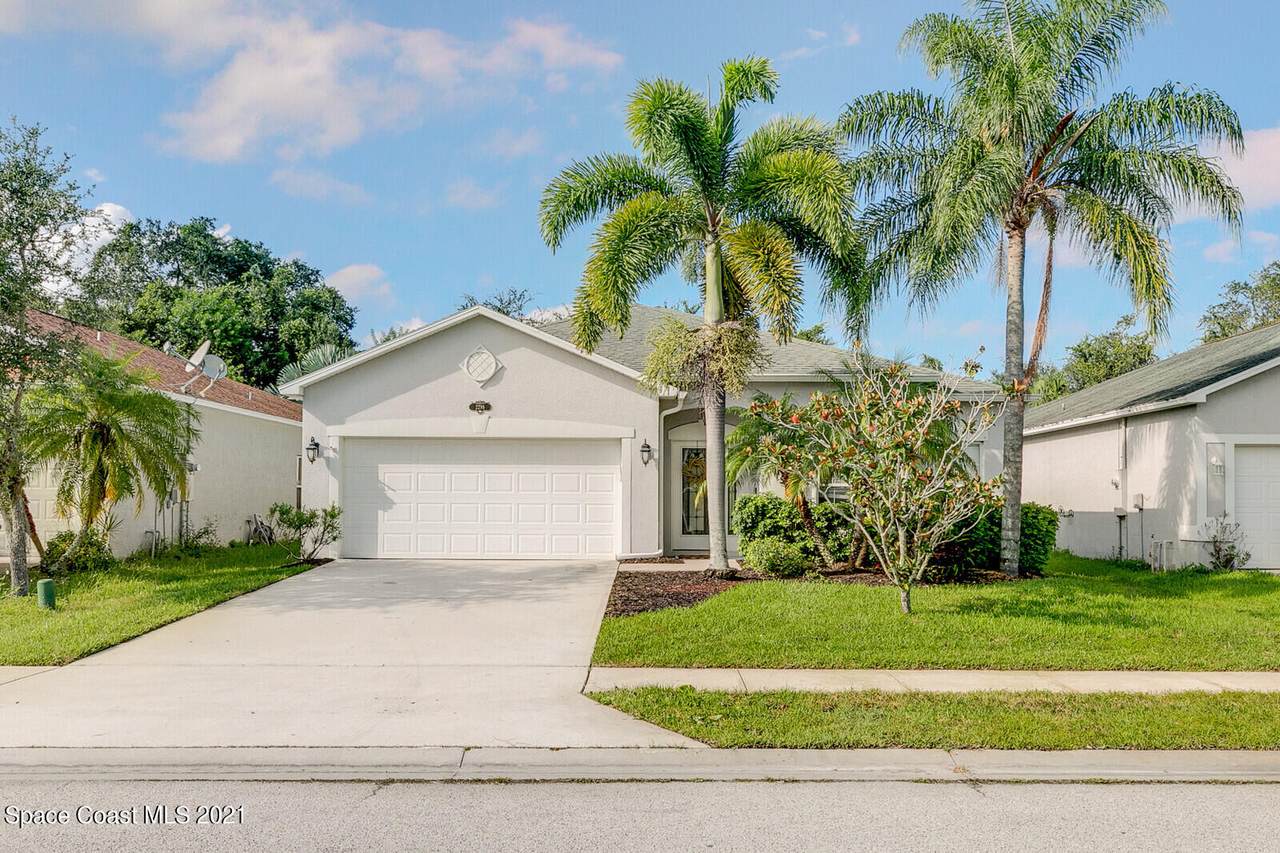 2298 Maeve Circle - Photo 1