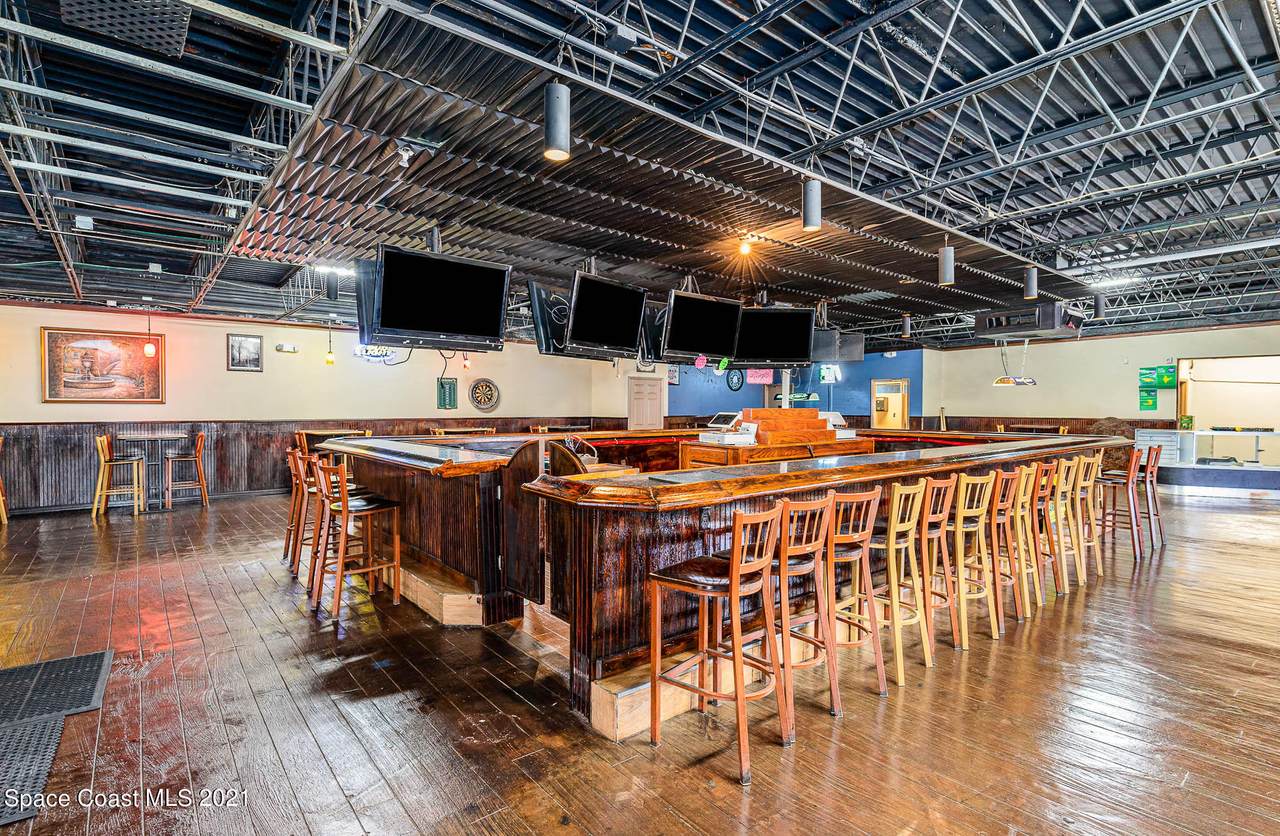 4702 Washington Avenue - Photo 1