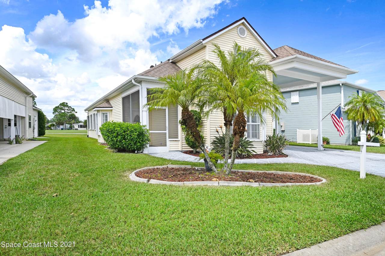 543 Fairways Drive - Photo 1