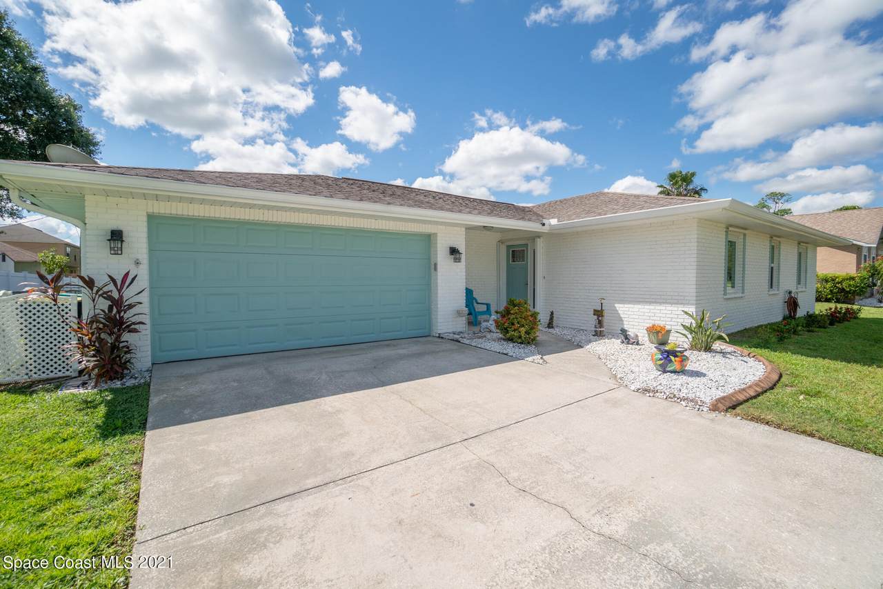 1130 Sloan Street - Photo 1