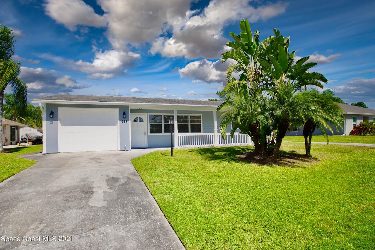 918 Bermuda Avenue - Photo 1