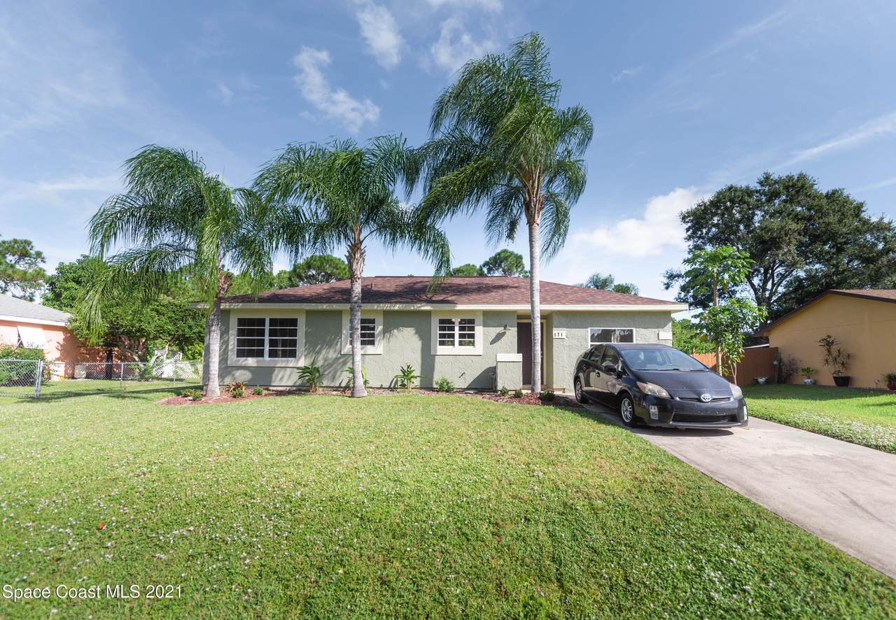 171 Crosspoint Street - Photo 1